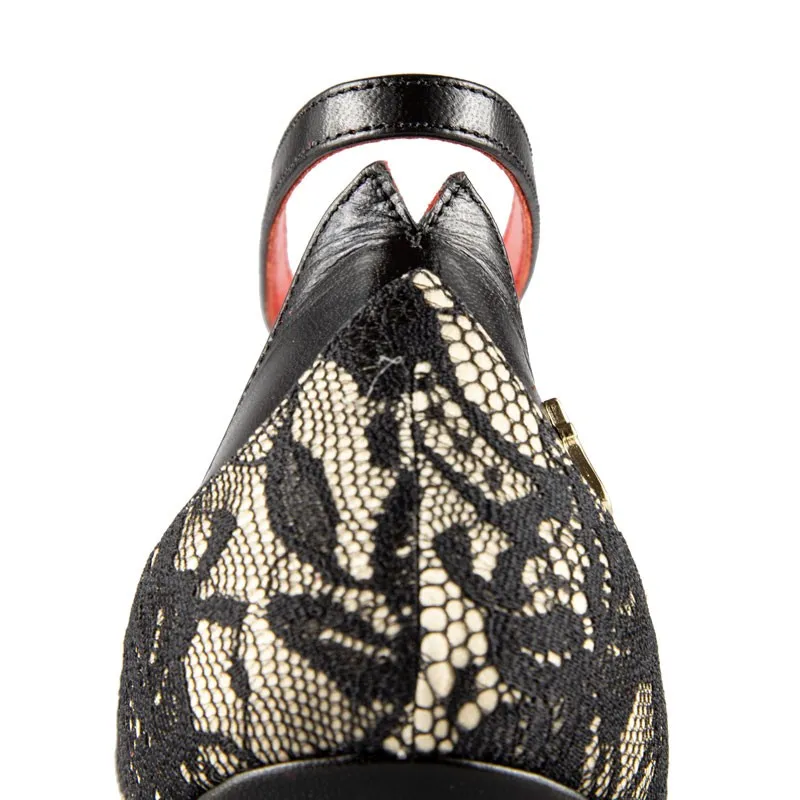 A22 Lucca / Black Lace