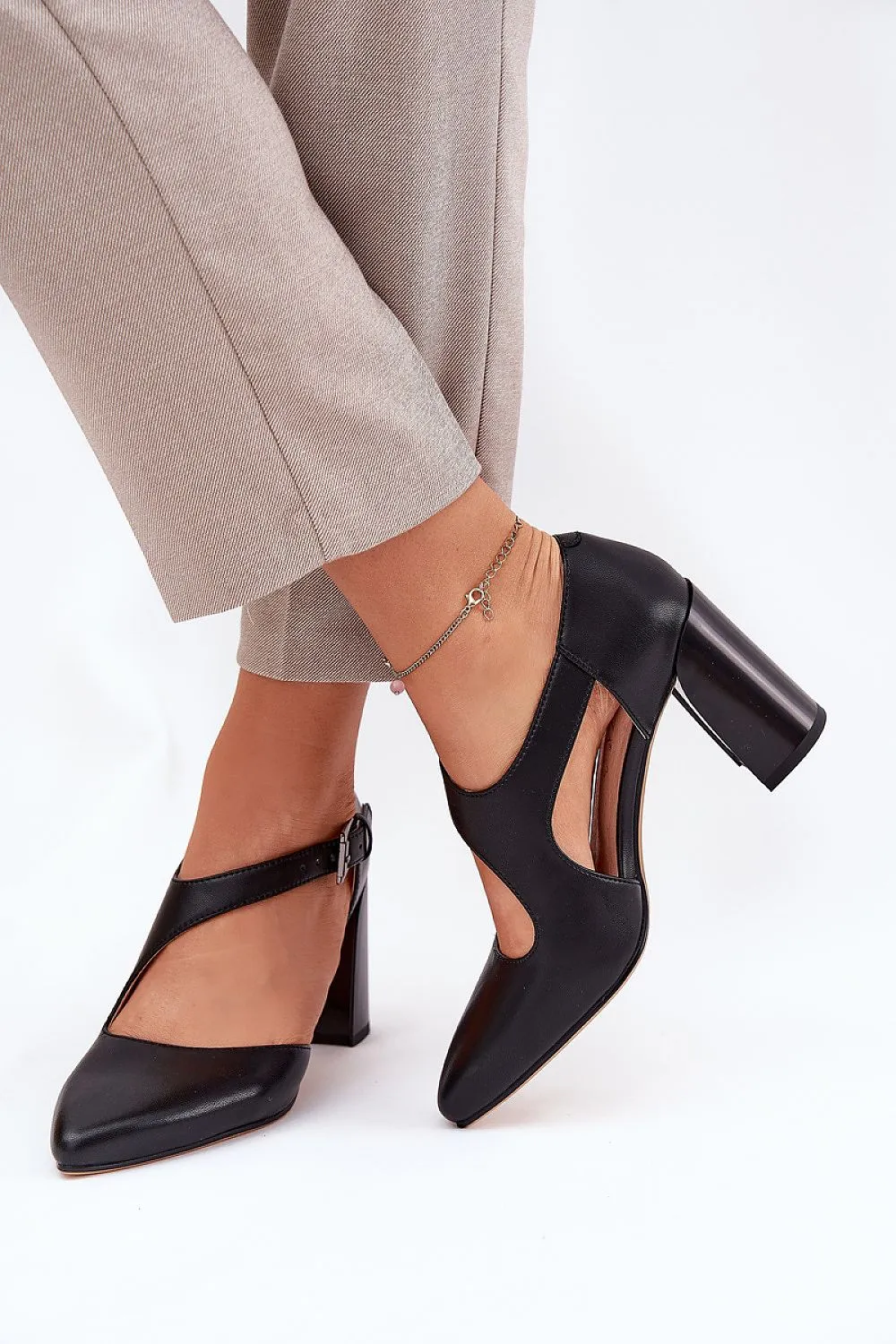 Almond toes natural leather block heel pumps