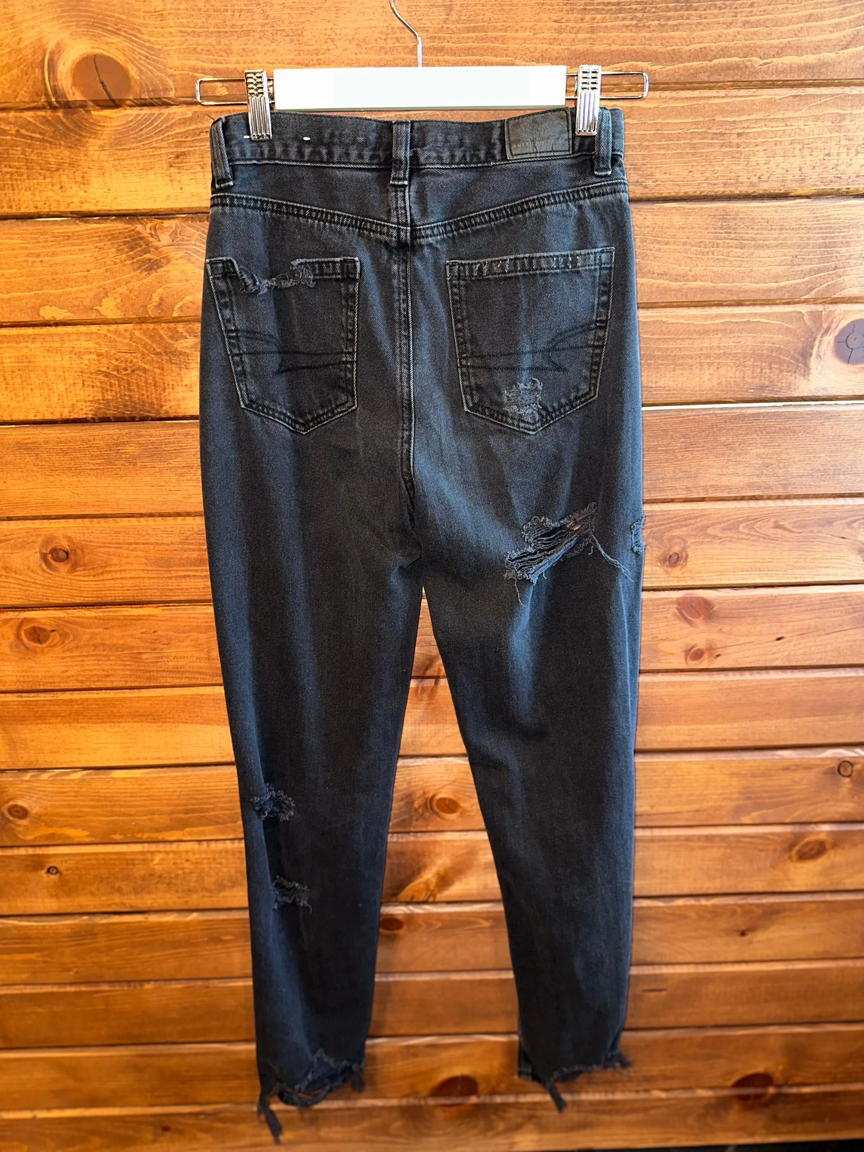 American Eagle (0 Reg) Black Distressed Mom Jeans