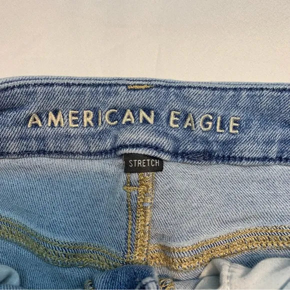 American Eagle Ripped Curvy Mom Jeans