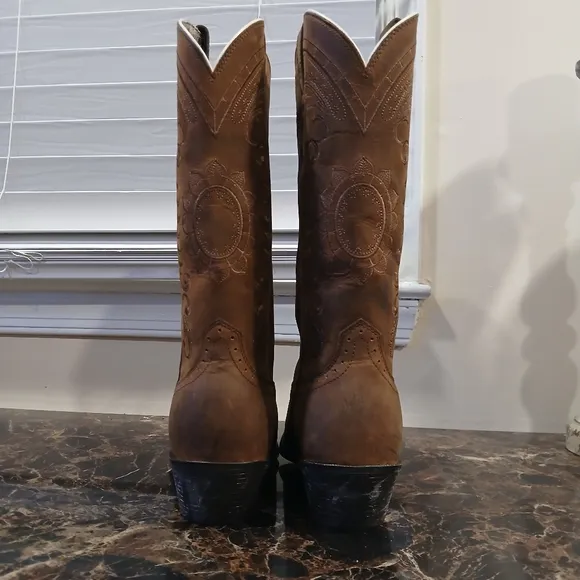 Ariat Magnolia Sunflower Distressed Brown Leather Cowboy/Western Boots 9 Wom