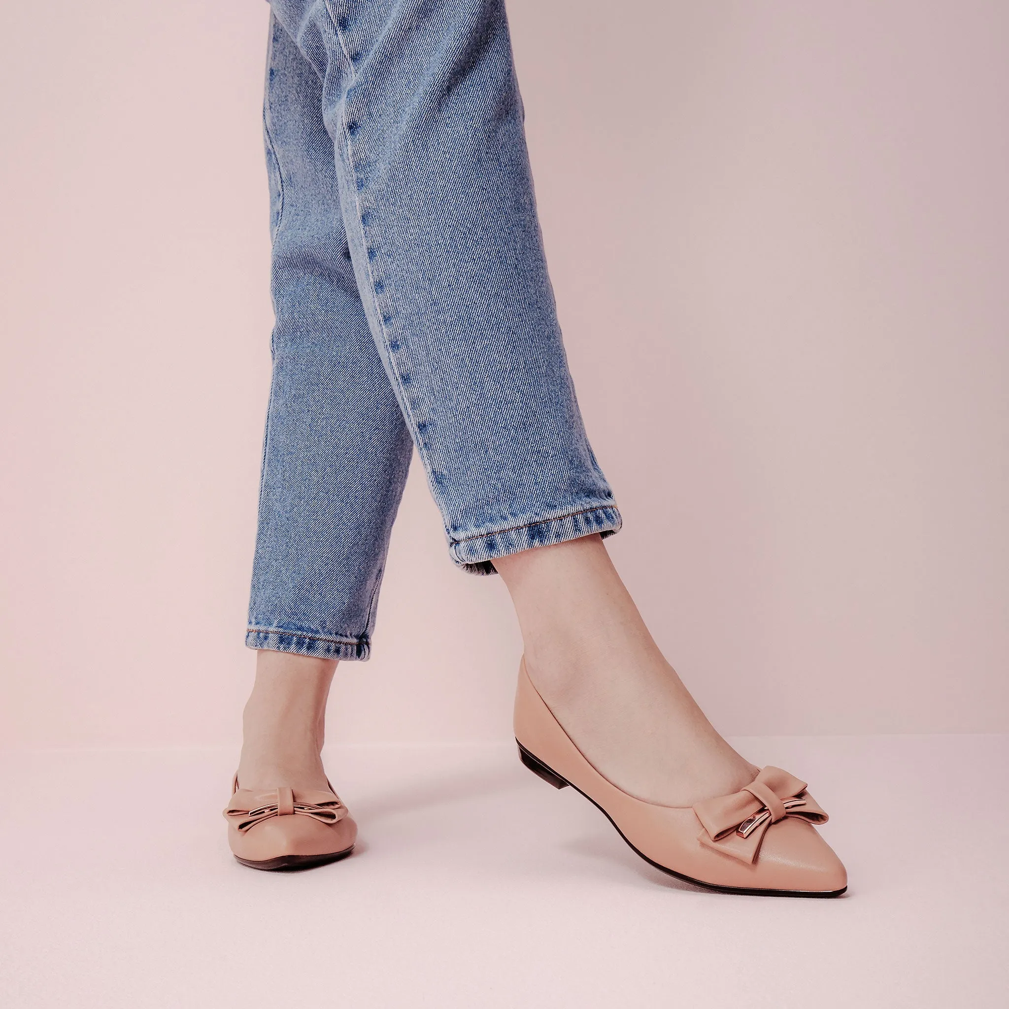 Belkis Antique Pointed Toe Flats