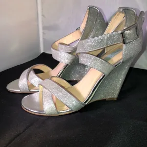 Blue by Betsey Johnson Wedding Line Silver Sparkle Wedge Heels Size 7.5