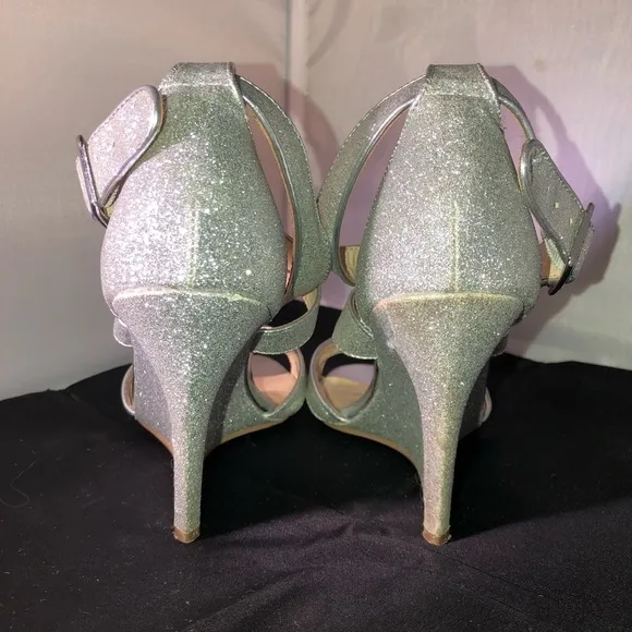 Blue by Betsey Johnson Wedding Line Silver Sparkle Wedge Heels Size 7.5