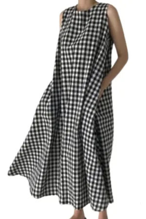 Chouyatou Women Summer Casual Sleeveless Plaid Gingham Tank Dress Beach Tunic Shift Cotton Midi Sun Dress