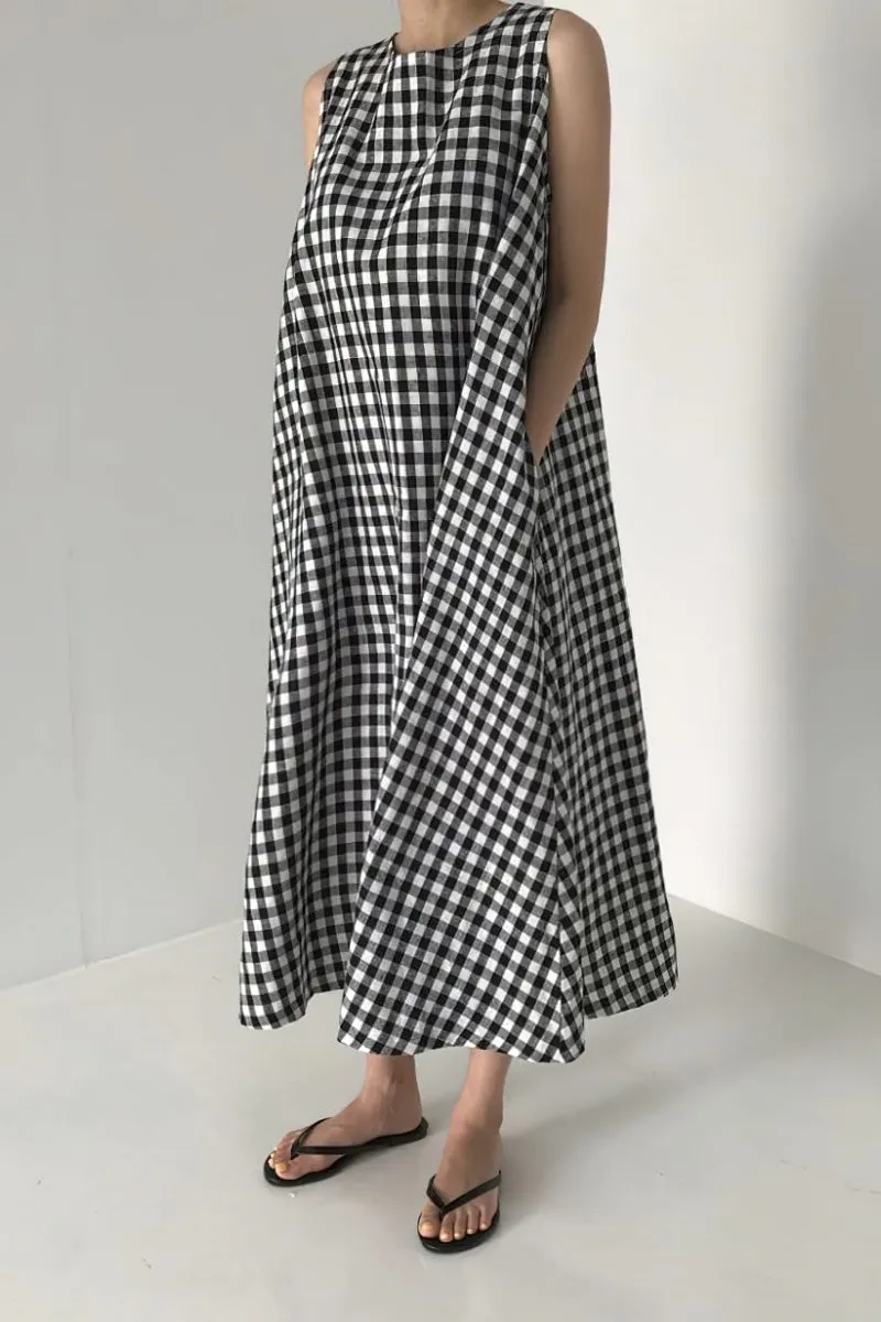 Chouyatou Women Summer Casual Sleeveless Plaid Gingham Tank Dress Beach Tunic Shift Cotton Midi Sun Dress