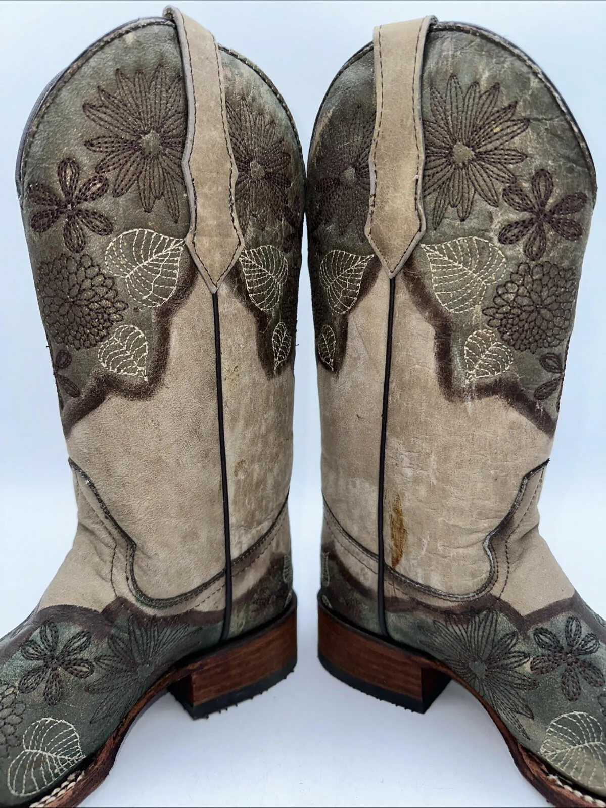 CIRCLE G WOMEN'S SAND BROWN FLORAL EMBROIDERED WESTERN BOOTS SQUARE TOE SIZE 5.5 - Very Good