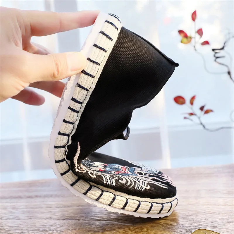 Ethnic Cow Head Cloud Embroidery Breathable Cloth Shoes for Men