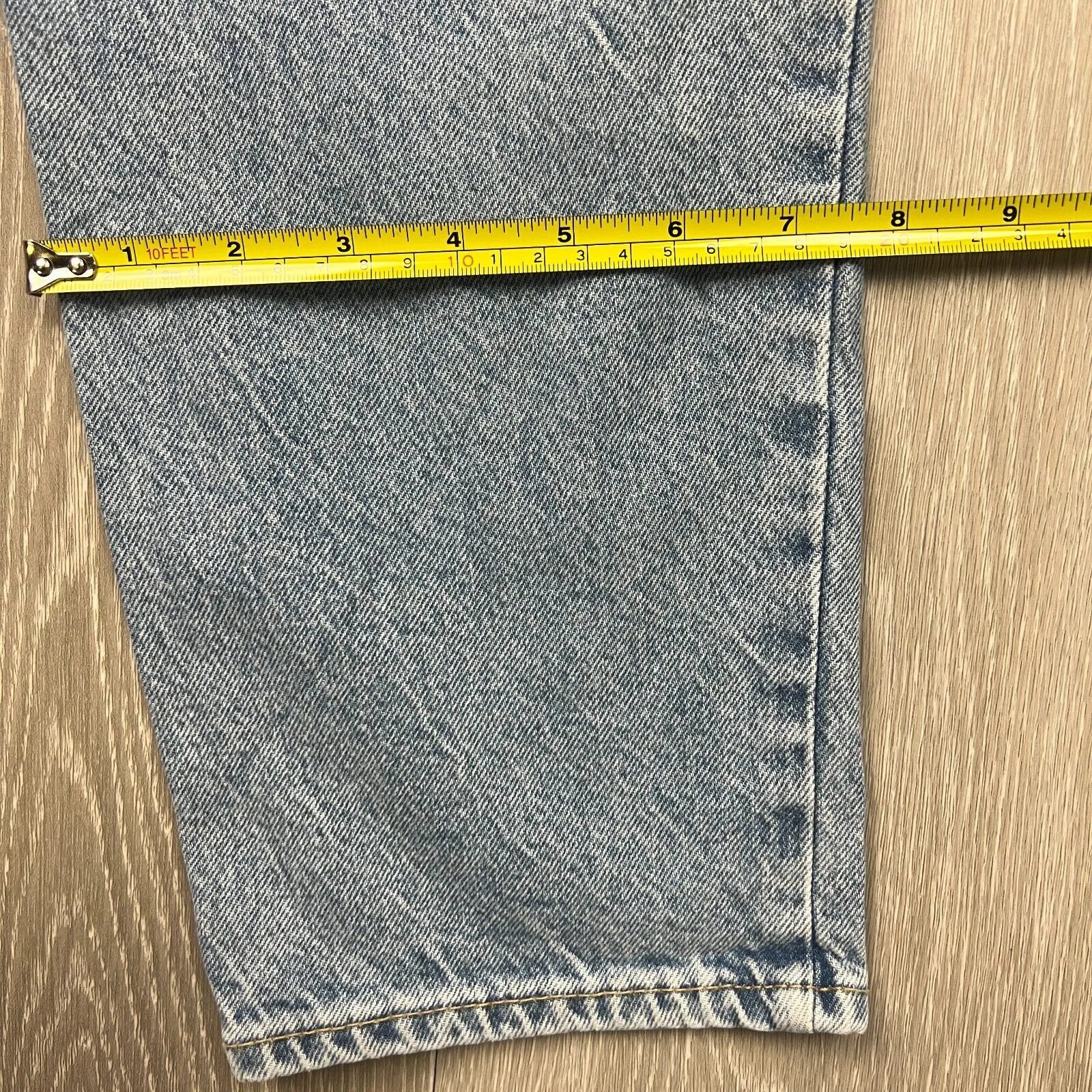 H&M Womens Light Wash Mom Style Denim Jeans Size US 8