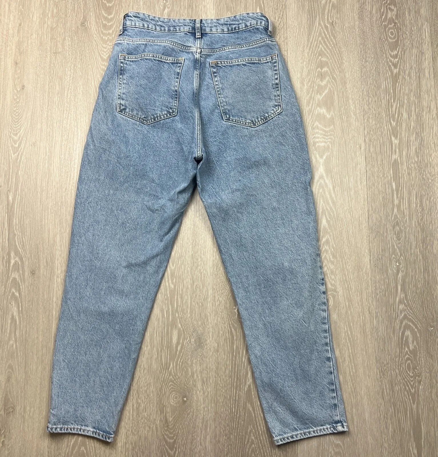 H&M Womens Light Wash Mom Style Denim Jeans Size US 8