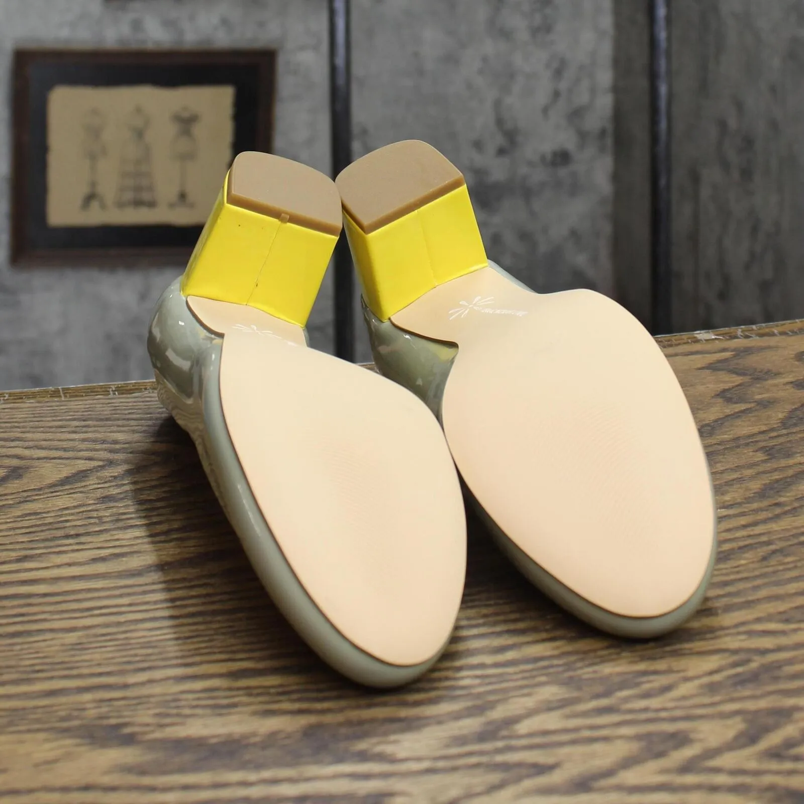 Isaac Mizrahi Live! Womens Colorblock Block Heels Gray / Yellow 6.5M