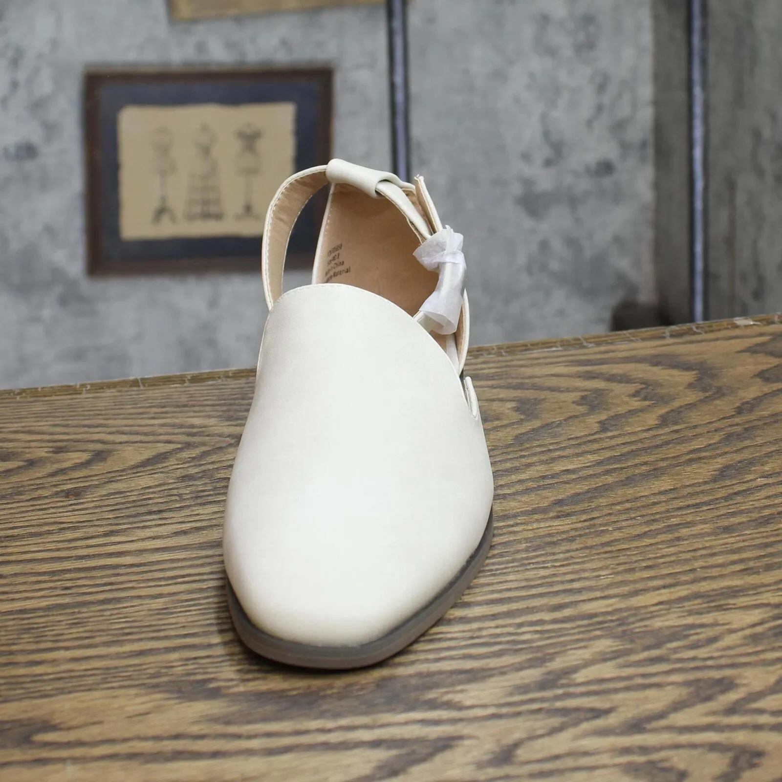 Journee Collection Amputee Replacement Left Shoe Only Flats Ivory Off White 8W