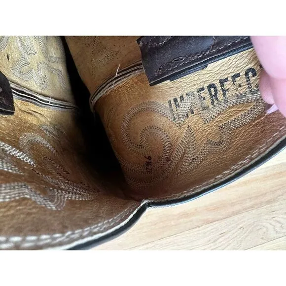JUSTIN MEN'S LEATHER WESTERN‎ BOOTS - MEDIUM TOE 9 1/2 D
