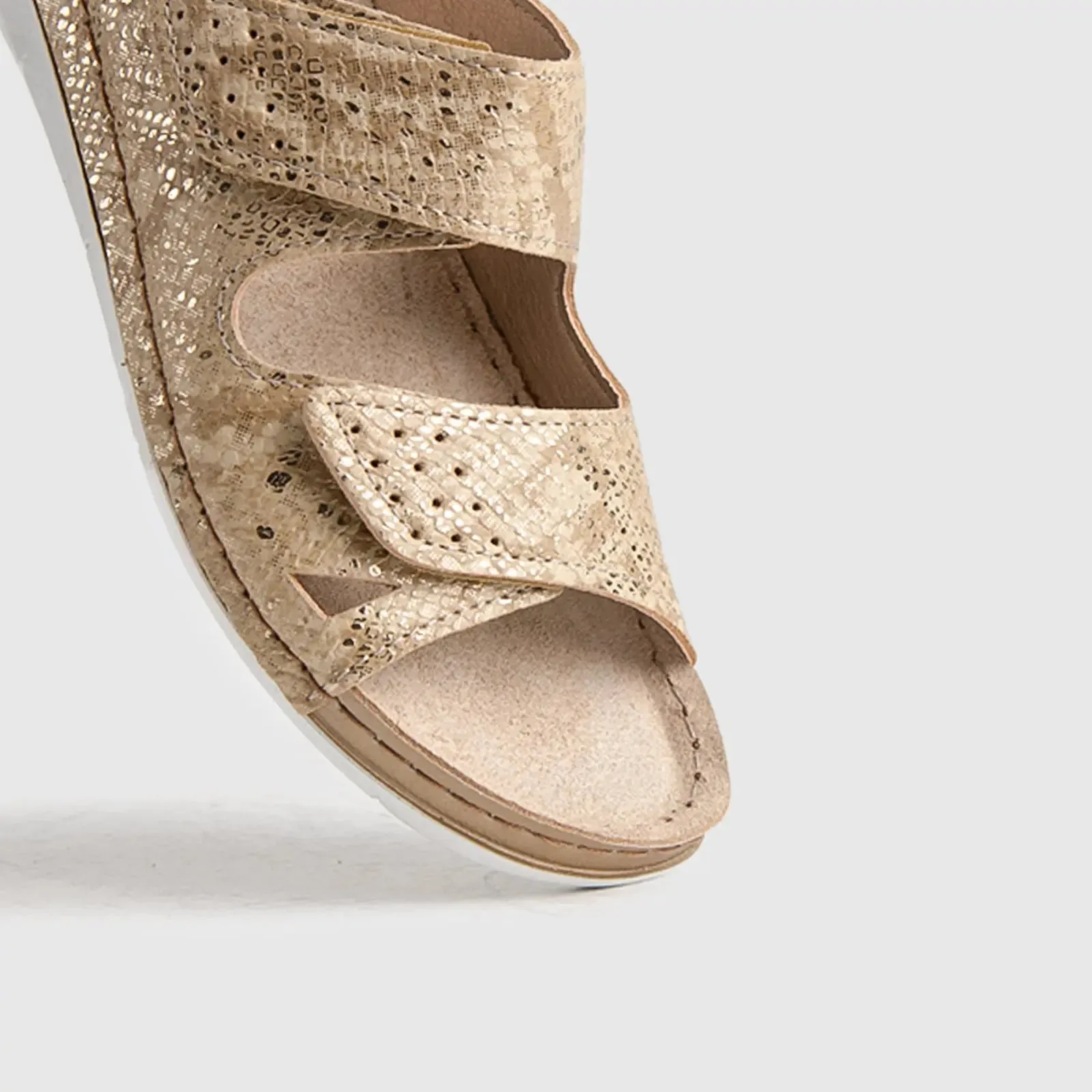 Ladies Comfort Sandals AM018 Beige