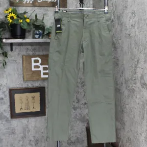 Lee Men's Extreme Motion Flat Front Regular Straight Pant 112321854