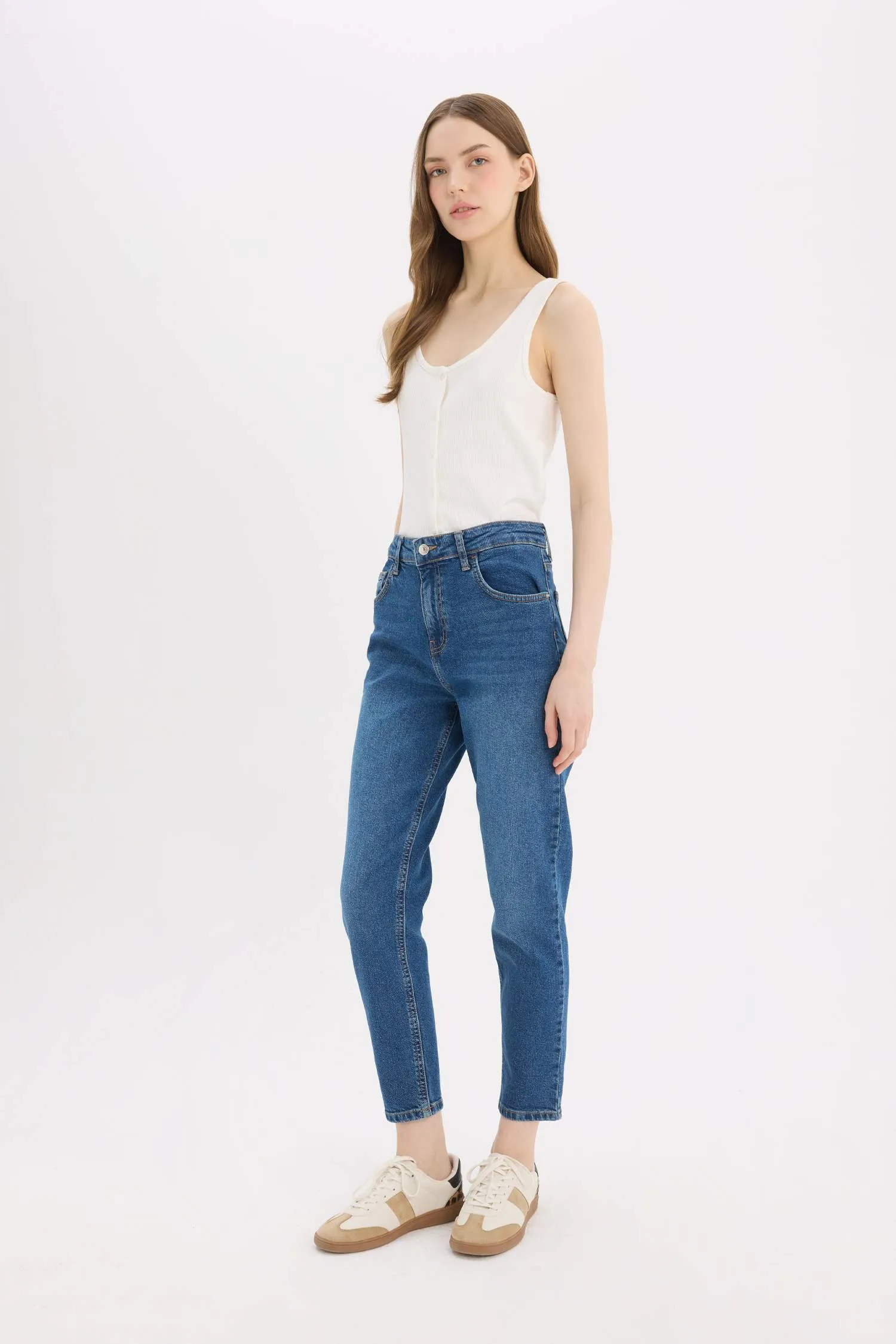 Lina Comfort Mom Normal Waist Straight Leg Jean Snow Wash Pants