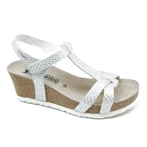 Liviane White Cuba