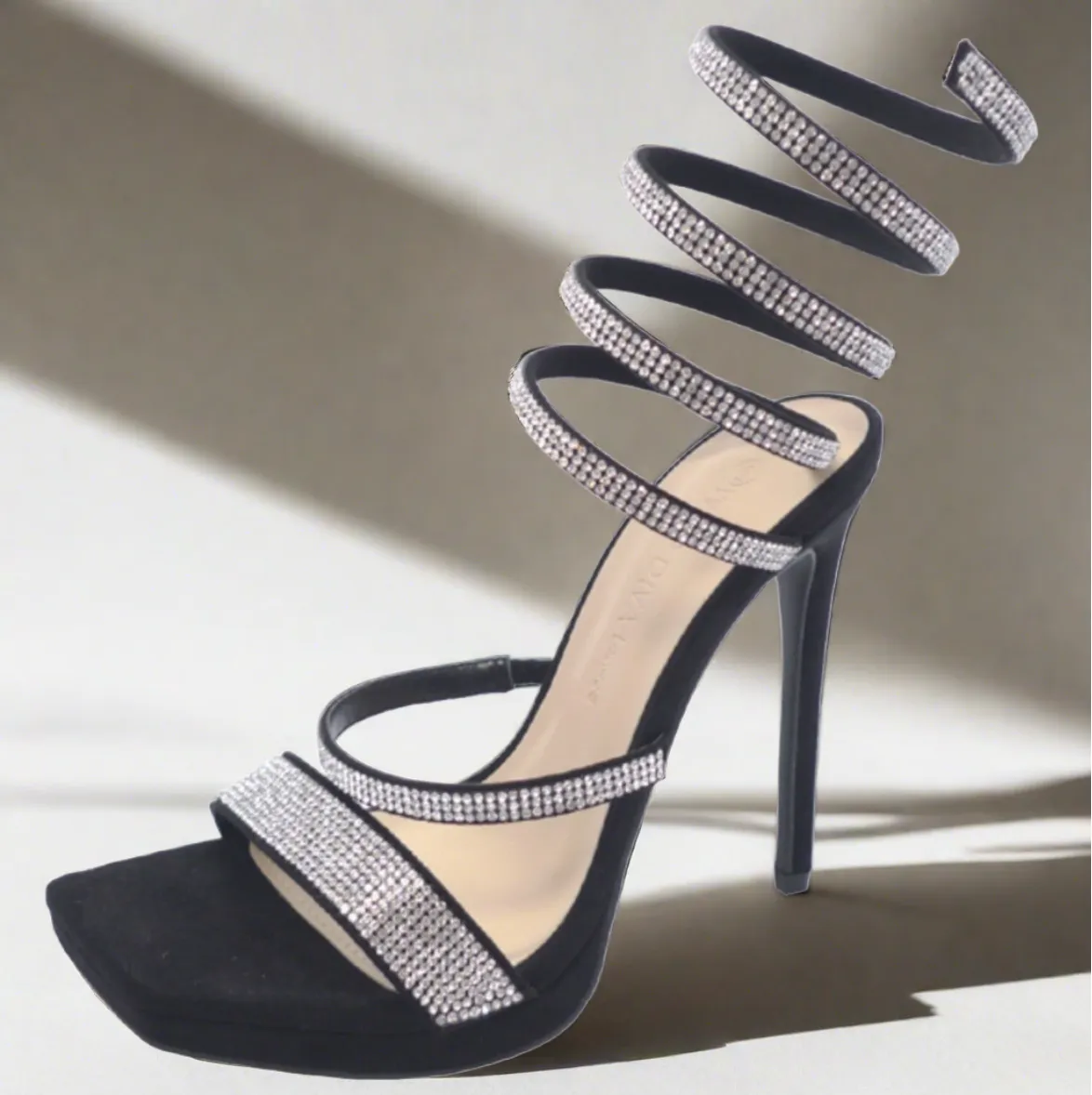 LUNNA-03 Black Faux Leather