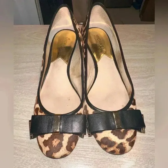 Michael Kors SZ 9 Leopard Print Kiera Mid pump heels