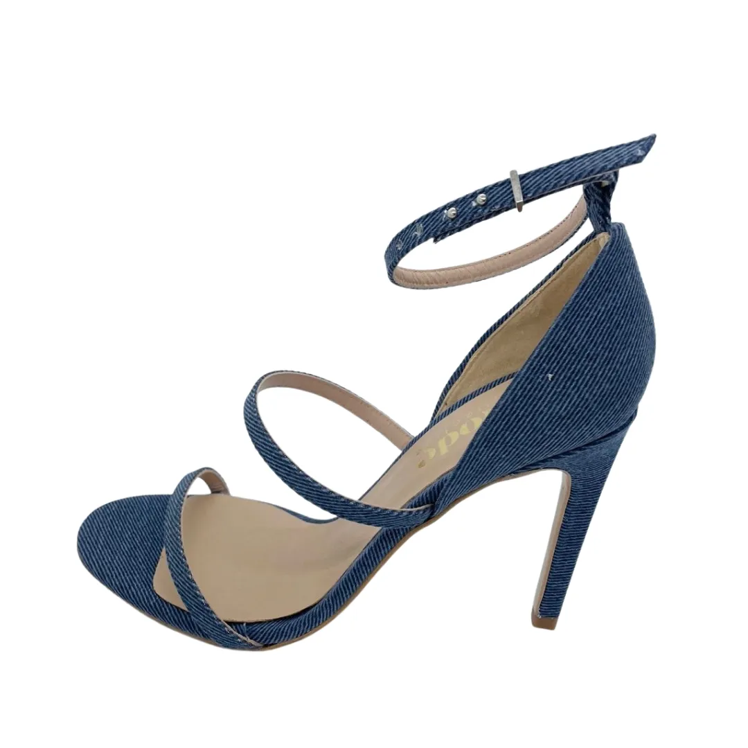 Mode Collective Triple strap sandal