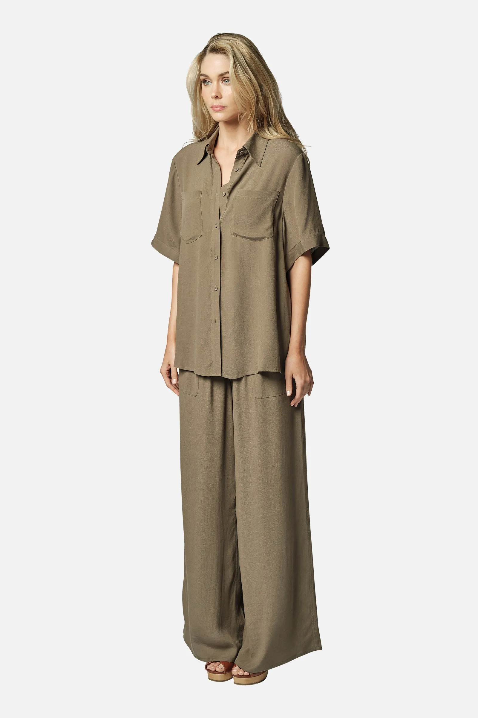 Short Sleeve Button-Up Shirt KHAKI