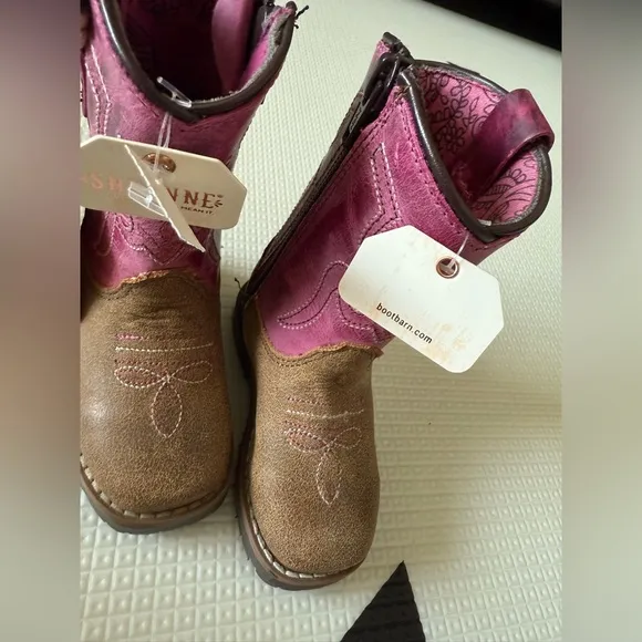 Shyanne|NWT,Brown &amp; pink toddler leather boots, ,cowgirl western style•••!Size 3