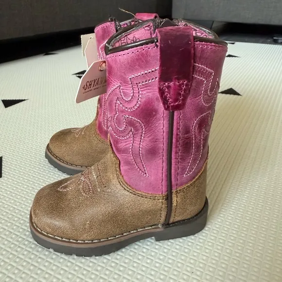 Shyanne|NWT,Brown &amp; pink toddler leather boots, ,cowgirl western style•••!Size 3