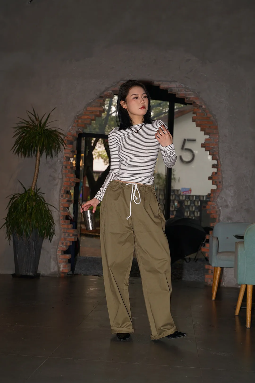 Slim waist Drawstring pants