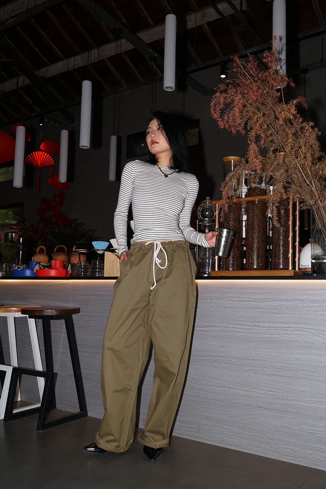 Slim waist Drawstring pants