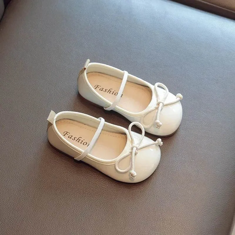 Smooth and Brightly Patent Leather Shoes for Kids Girls Simple Bow-tie Mary Janes Shoes Flats Kawaii Slip on Shoes Girl F07193