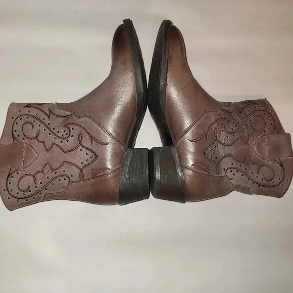 STERLING RIVER BOOTS Taupe Brown Size 7 Western Cowgirl Rodeo Festival