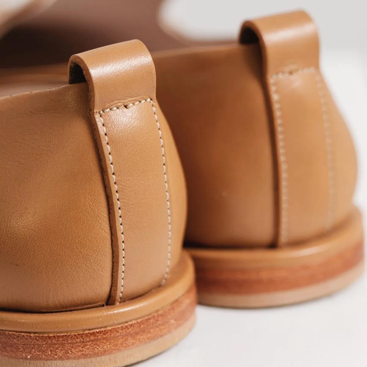 The Loafer [Miel]