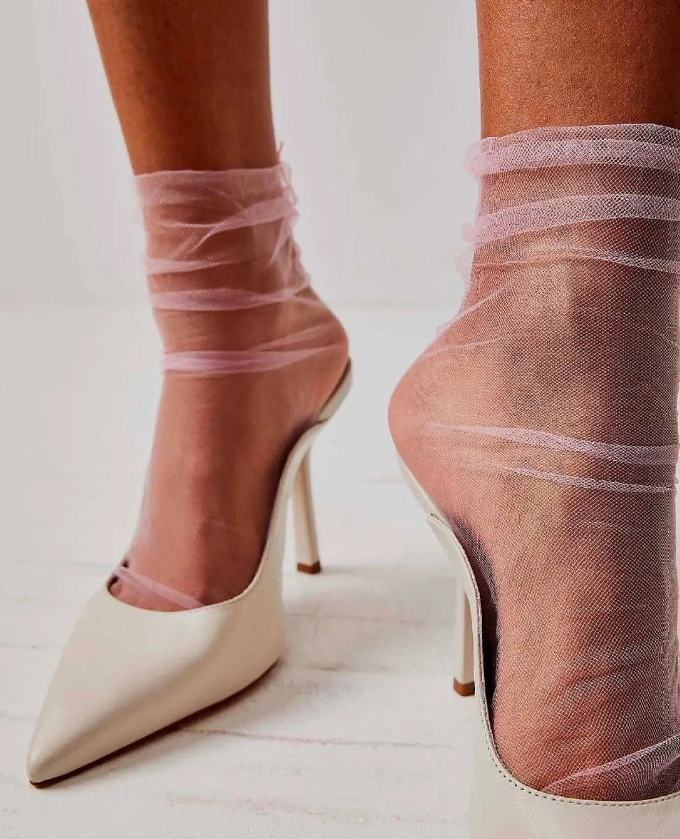The Moment Sheer Socks Pink