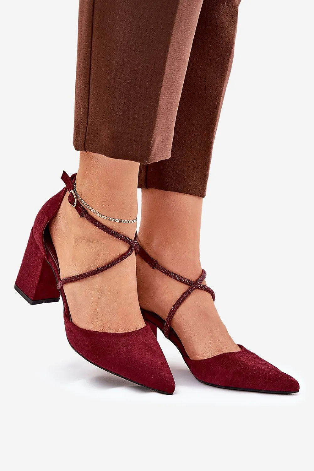 Women's block heel pumps made of eco suede
