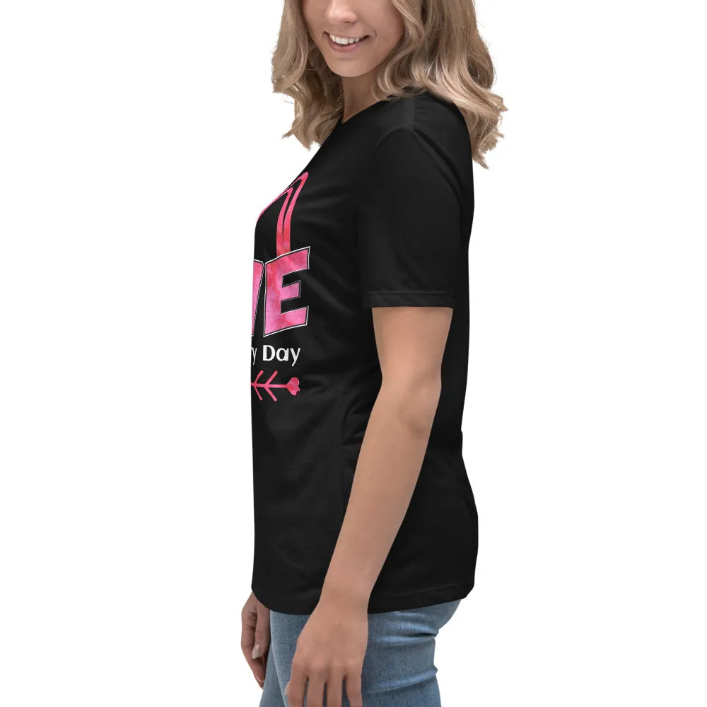 Women's Relaxed T-Shirt Small tp 3 XL