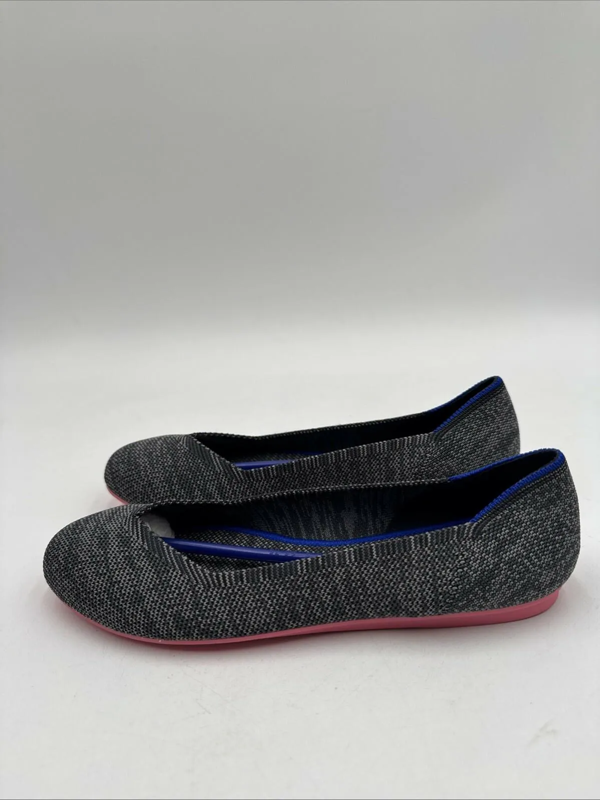 Women’s Rothy’s The Flats Color Gray Birdseye Flats Pink Sole Size 7.5 - Very Good